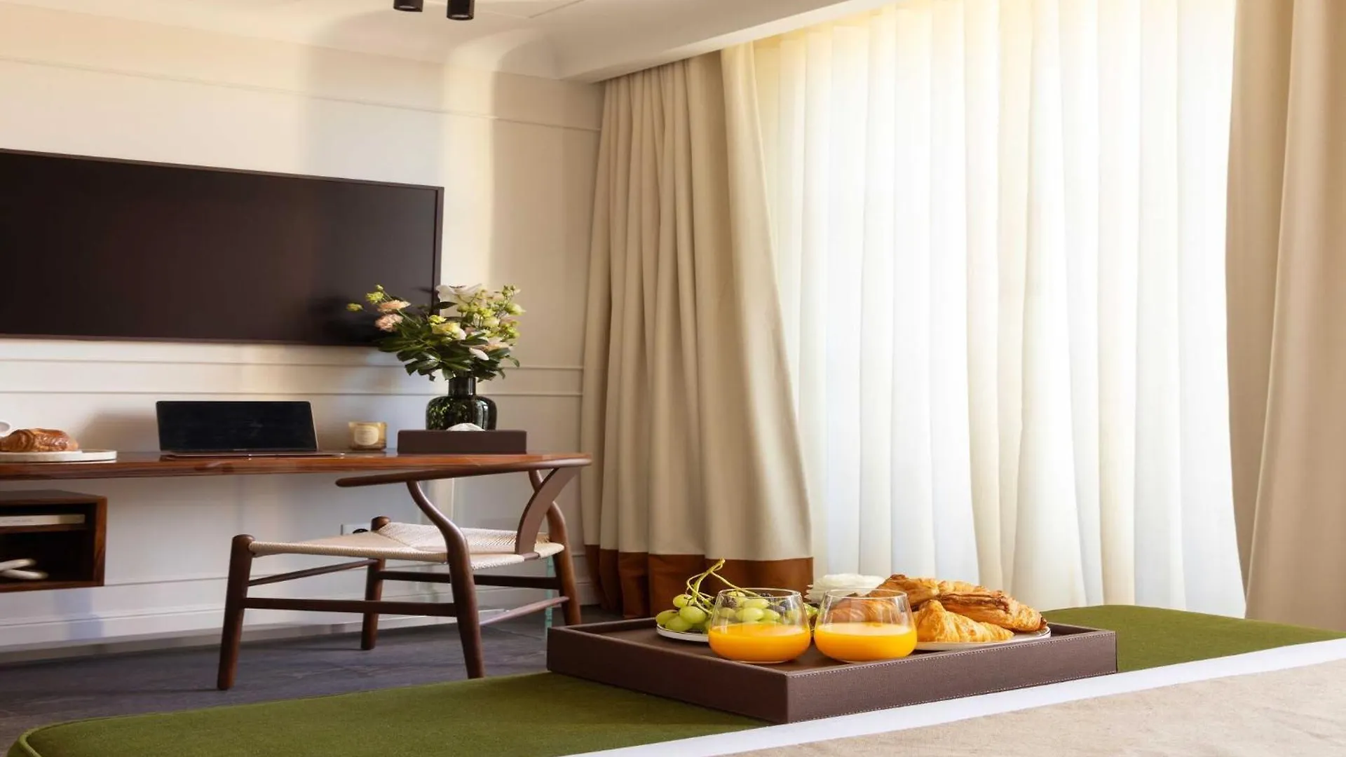Palais Bourbon Hotel - Room 34 - 2P - Invalides Paris Apartment